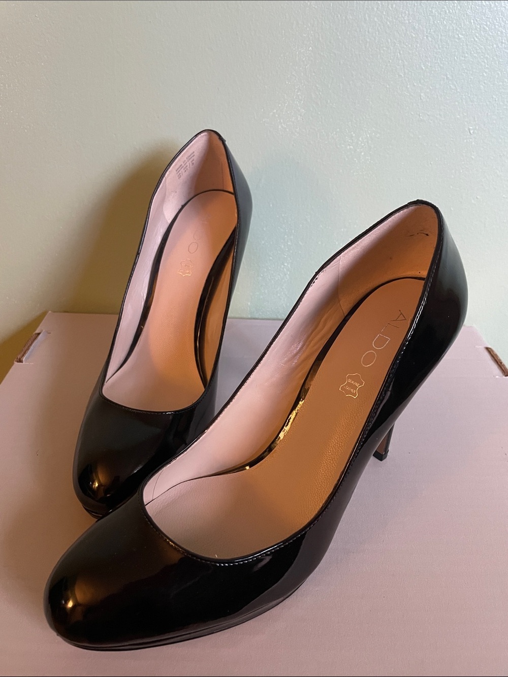 ALDO Black Patent Leather Classic Pump size 10